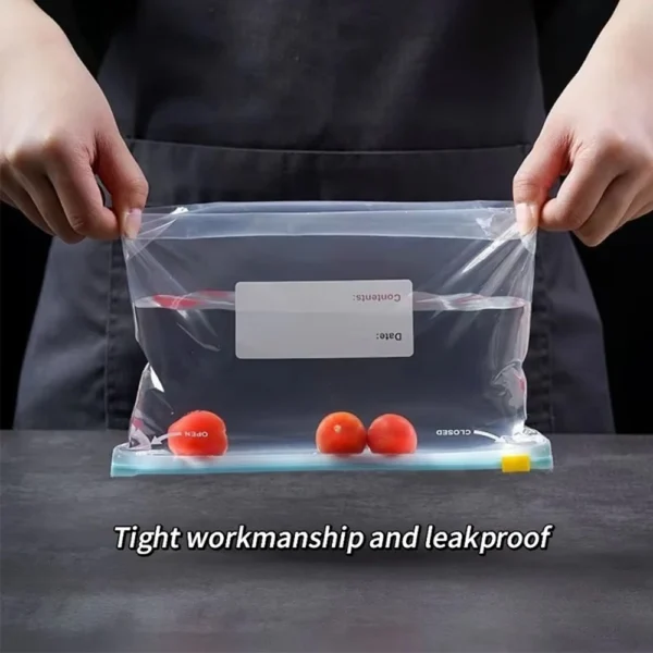 Food storage bag showing leakproof performance and tight zip seal during use